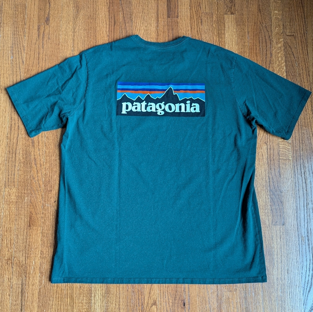 Patagonia | Men's P-6 Logo Responsibili-Tee | XL